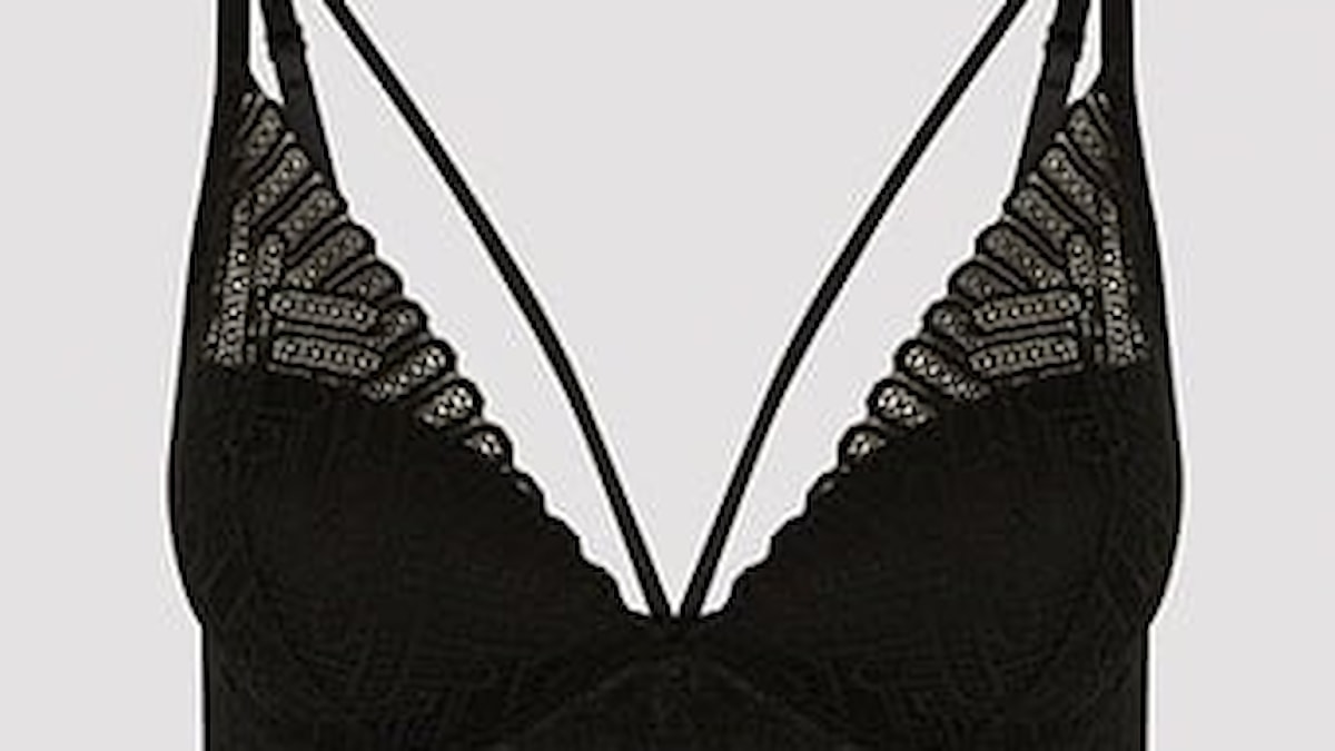 Her kadının dolabında bulunması gereken sütyen modelleri