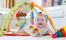 2-3 aylık bebeklerde oyuncak seçimi