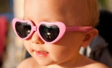 Bebekler güneş gözlüğü kullanmalı mı?