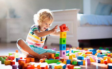 Ebeveynler dikkat! Fazla oyuncak ile çocuklarınızın gelişimini etkileyebilirsiniz!