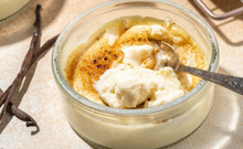 Üstü kıtır kıtır karamel lezzeti altı ise yumuşacık vanilya… Ne mi bu? Krem Brüle