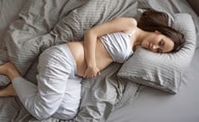 Hamilelikte çekilen uykusuzluğu bu yöntemlerle bitirin! İşte, etkili 8 yöntem....