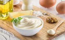 Vegan mutfağının vazgeçilmezi: Sarımsaklı vegan mayonez