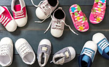 Bebeğinizin ilk adımları için doğru ayakkabı seçimi nasıl olmalıdır?