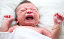 Bebeğiniz neden ağlıyor? Anlamanızı sağlayacak 8 sebep