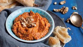 Bu tarifi deneyen bir denemeyen bin pişman! Kahvaltı sofralarından eksilmeyecek lezzet Muhammara!