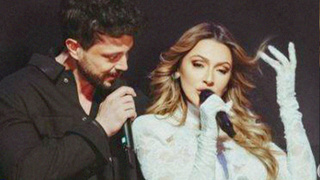 6 yılın ardından beraber sahne alan Murat Boz ve Hadise’nin performansı büyük beğeni topladı