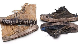 Balenciaga’dan 8 bin TL değerindeki eskimiş ayakkabı