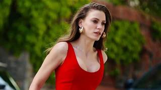 Annesinin ismi yasak aşk ile anılıyordu! Serenay Sarıkaya’dan beklenmeyen hamle