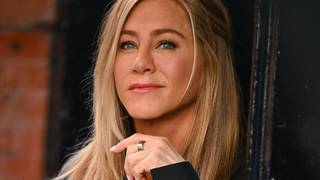 Jennifer Aniston neden yüzüne hayvan spermi sürüyor?