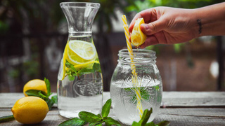 Her gün içenler değişime inanamayacak: Limonlu suyun faydaları
