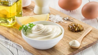 Vegan mutfağının vazgeçilmezi: Sarımsaklı vegan mayonez