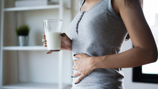 Laktoz intoleransı ile yaşamak: Belirtiler ve çözüm önerileri