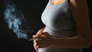 Hamilelikte sigara: Bebekte kalıcı sağlık sorunlarına yol açıyor