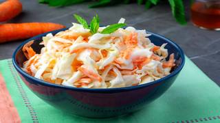 Sofralarınıza ferahlık katın: Coleslaw tarifi