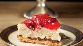 Tatlı ve ekşinin muhteşem uyumu: Vişne soslu cheesecake