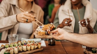 Asya mutfağının vazgeçilmezi chopsticks nasıl kullanılır? 