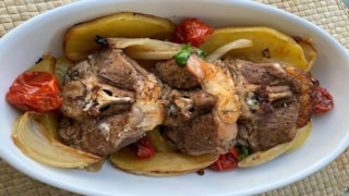 Ziyafet sofralarına yakışır: Fırında kuzu karski 