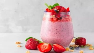 Sosyal medyayı sallayan tarif! Ödem attıran ve yağ yakan mucize smoothie