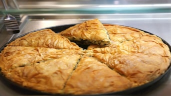 Bir dilimi yetmez: Arnavut böreği tarifi