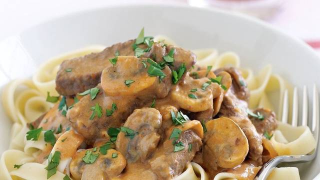 Rus mutfağından sofranıza: Beef stroganoff 