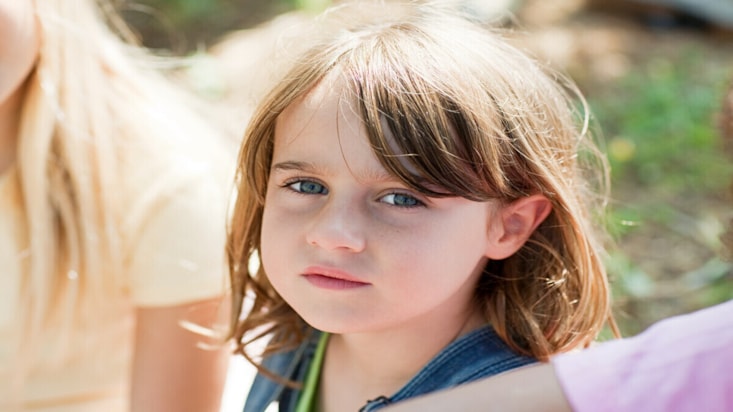 Kız çocuğu yetiştirirken nelere dikkat edilmeli?